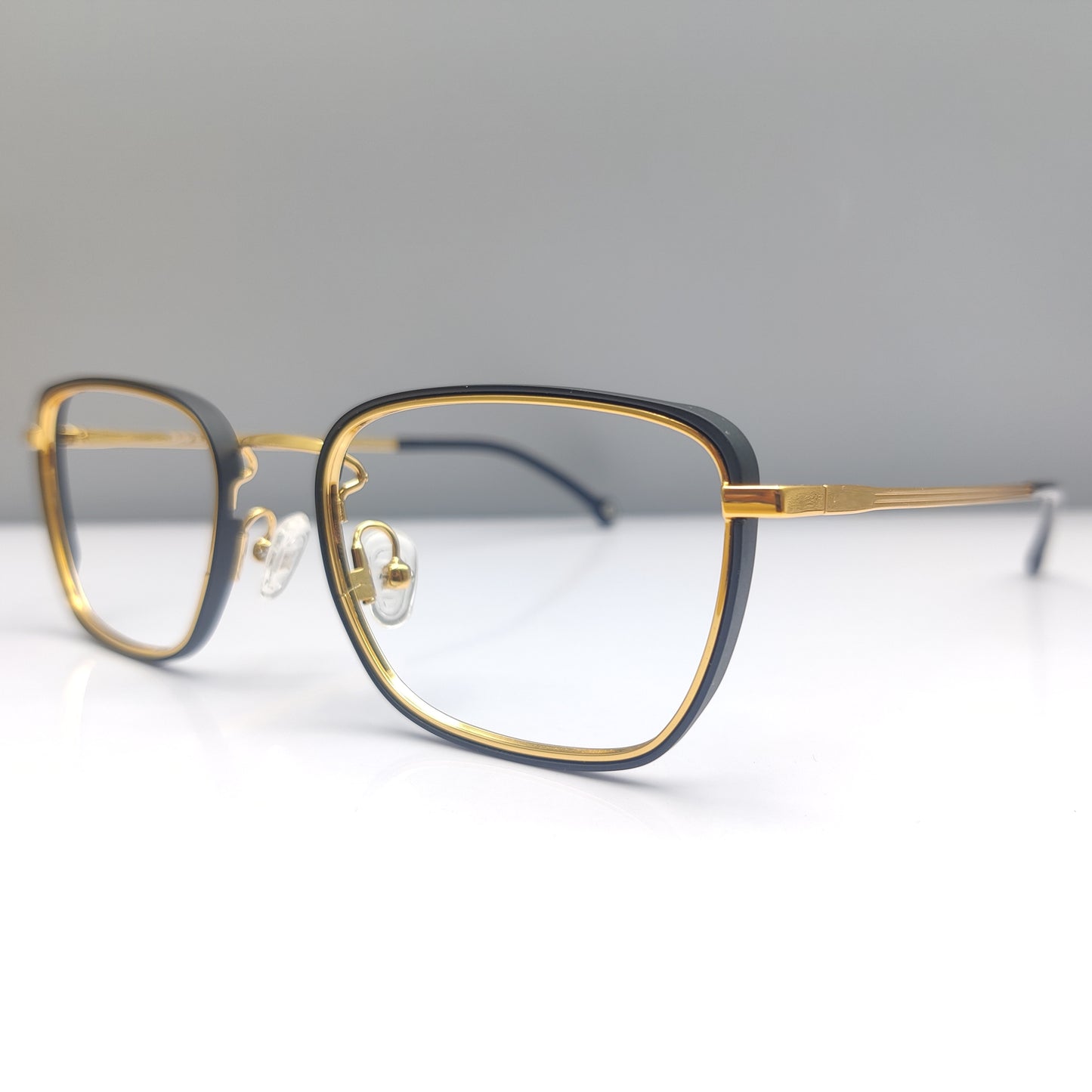 Gold-Edge